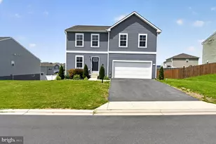 38 Wigeon Ct, Bunker Hill, WV 25413 - Photo 1