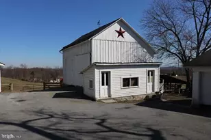 627 Hammonds Mill Rd, Hedgesville, WV 25427 - Photo 6