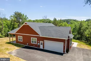 831 Avanti Dr, Bunker Hill, WV 25413 - Photo 6