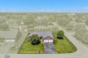 501 Lilac Ln, Martinsburg, WV 25401 - Photo 2