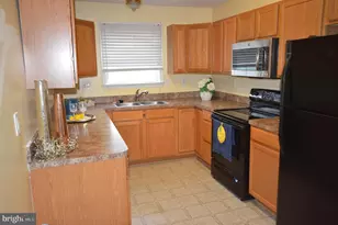39 Sophie Ln, Bunker Hill, WV 25413 - Photo 4