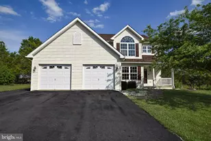 57 Hansberry Ct, Inwood, WV 25428 - Photo 2