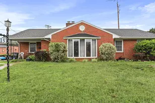 915 Florida Ave, Martinsburg, WV 25401 - Photo 2