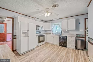 3203 Charles Town Rd, Kearneysville, WV 25430 - Photo 10