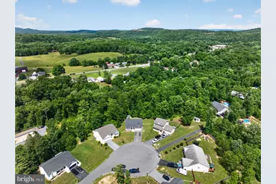 463 Executive Way, Hedgesville, WV 25427 - Photo 16