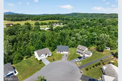 463 Executive Way, Hedgesville, WV 25427 - Photo 4