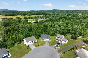 463 Executive Way, Hedgesville, WV 25427 - Photo 4