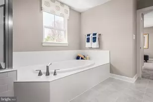 1723 Valencia Ct, Martinsburg, WV 25403 - Photo 18