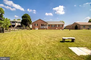 91 Meadowbrook Dr, Martinsburg, WV 25401 - Photo 52