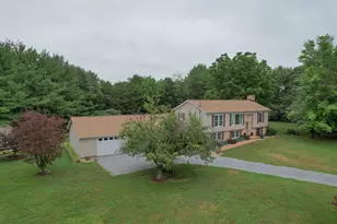 116 Marikay Ct, Bunker Hill, WV 25413 - Photo 6