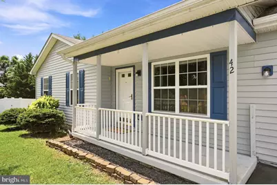 42 Pacific Boulevard, Hedgesville, WV 25427 - Photo 2