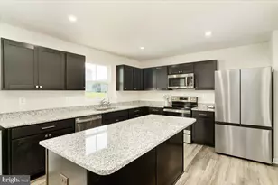 214 Otero Ln, Hedgesville, WV 25427 - Photo 8