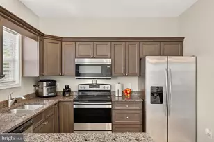 171 Continental Dr, Bunker Hill, WV 25413 - Photo 6