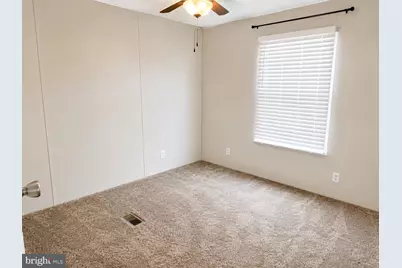 391 Fancy Filly Circle, Martinsburg, WV 25403 - Photo 6