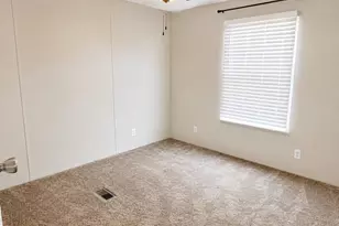 391 Fancy Filly Cir, Martinsburg, WV 25403 - Photo 6