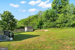 428 Calvert Cir, Bunker Hill, WV 25413 - Photo 28