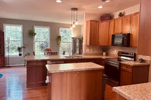 32 Lilburn Dr, Bunker Hill, WV 25413 - Photo 4