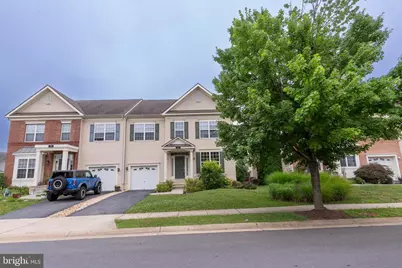 305 Lewisburg Lane, Martinsburg, WV 25403 - Photo 2