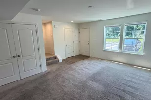 164 Scotch Pine Dr, Bunker Hill, WV 25413 - Photo 4