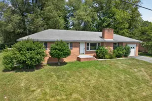 142 Tammy Ln, Martinsburg, WV 25405 - Photo 2