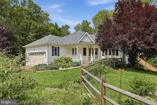 190 Outback Dr, Bunker Hill, WV 25413 - Photo 18