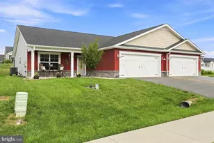 665 Dripping Spring Dr, Hedgesville, WV 25427 - Photo 2