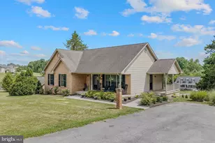 906 Conner Bowers Rd, Hedgesville, WV 25427 - Photo 4
