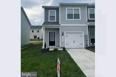 27 Cramsford St, Falling Waters, WV 25419 - Photo 2