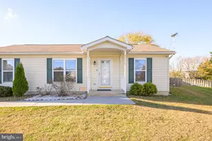 77 Barbie Ln, Martinsburg, WV 25405 - Photo 2