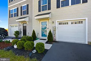 39 Ogunquit Dr, Martinsburg, WV 25403 - Photo 2