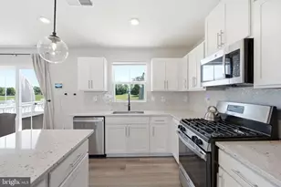 39 Ogunquit Dr, Martinsburg, WV 25403 - Photo 10