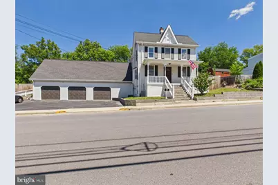 459 E Burke Street, Martinsburg, WV 25404 - Photo 2