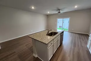115 Cramsford St, Falling Waters, WV 25419 - Photo 4