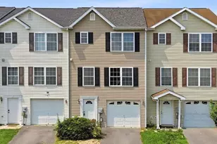 65 Cosmos Dr, Martinsburg, WV 25404 - Photo 2