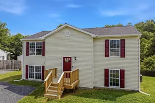 77 Eisenhower Cir, Inwood, WV 25428 - Photo 2