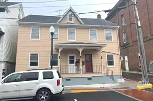 202 E Martin St, Martinsburg, WV 25401 - Photo 2
