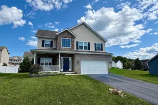 24 Constellation Rd, Inwood, WV 25428 - Photo 2