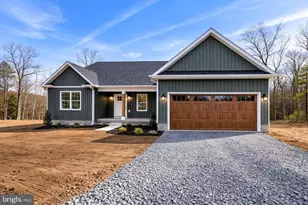 77 Shuykill Dr, Martinsburg, WV 25403 - Photo 1