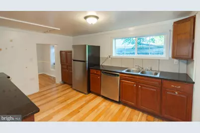 327 E Burke Street, Martinsburg, WV 25404 - Photo 20
