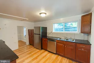 327 E Burke St, Martinsburg, WV 25404 - Photo 20