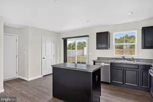 430 Switchgrass Ct, Bunker Hill, WV 25413 - Photo 8