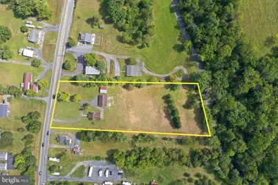 9203 Hedgesville Road, Hedgesville, WV 25427 - Photo 2