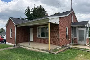 264 Jenny Wren Dr, Martinsburg, WV 25404 - Photo 1