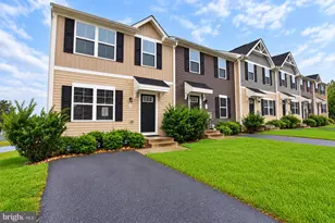 19 Chincoteague Ln, Martinsburg, WV 25403 - Photo 2