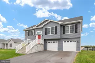 513 Duckwoods Ln., Martinsburg, WV 25403 - Photo 2