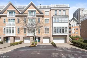 1220 Harbor Island Walk, Baltimore, MD 21230 - Photo 1