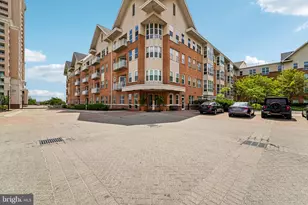 23 Pierside Dr, Baltimore, MD 21230 - Photo 1