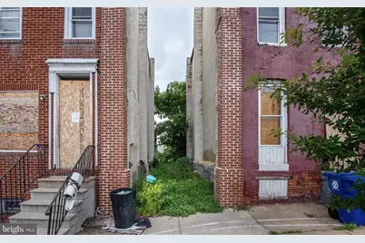 2102 E Hoffman Street, Baltimore, MD 21213 - Photo 1