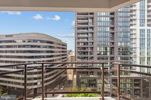 1530 Key Blvd, Arlington, VA 22209 - Photo 1