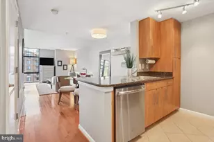 1021 N Garfield St, Arlington, VA 22201 - Photo 1